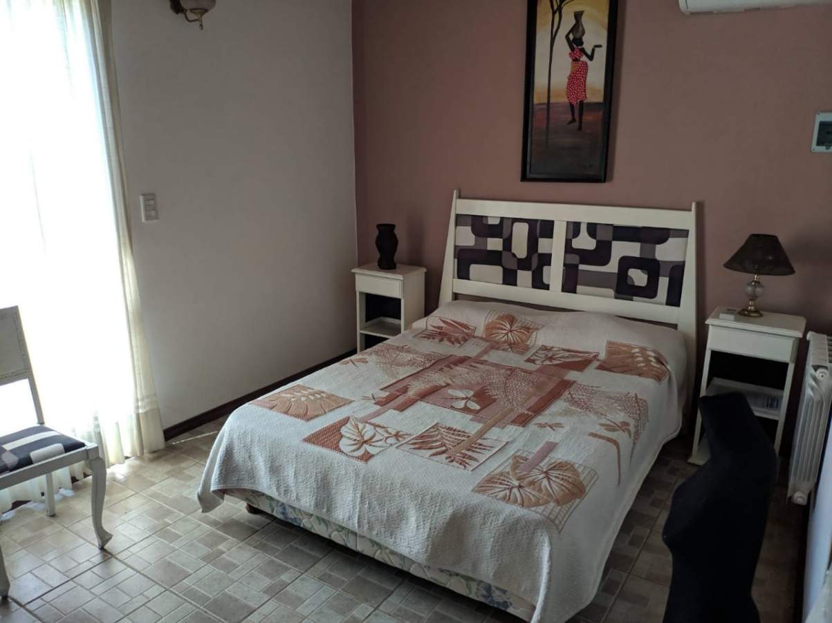 VENTA CASA TRES DORMITORIOS   DPTO 2 AMBIENTES - ALTOS DE LAS VERTIENTES  -CARLOS PAZ