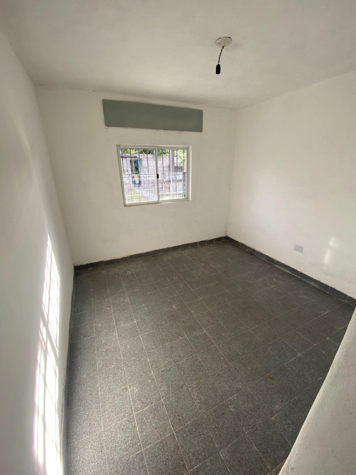 GMLPROPIEDADES ALQUILA CASA DE 3 DORMITORIOS EN BARRIO SAN JAVIER.