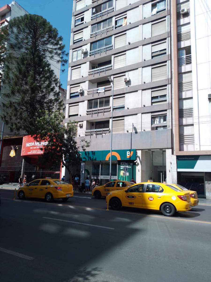 Departamento sobre colon al 600 con escritura