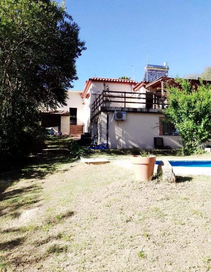 Gran Propiedad en venta en la ciudad de Rio ceballos,consta de: