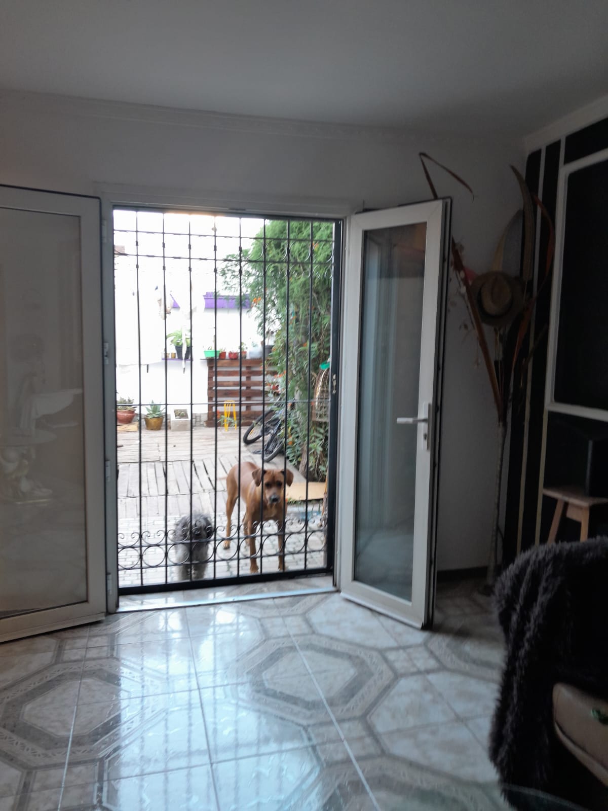 CASA 3 DORMITORIOS B° LILI BENITEZ QUINTA cerca VILLA BELGRANO