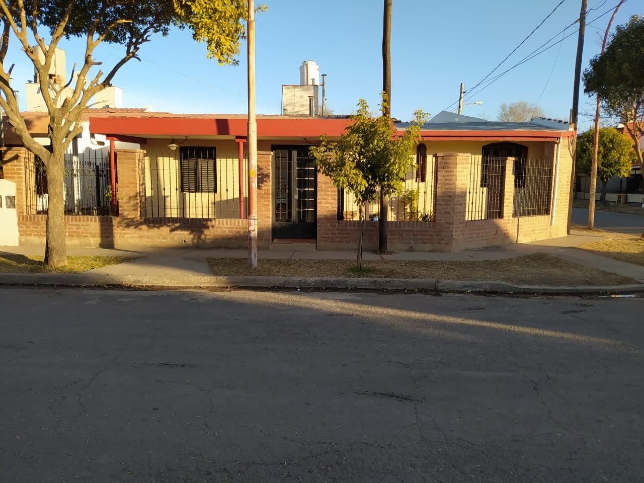 Casa en ventaen barrio Amp.Las palmas