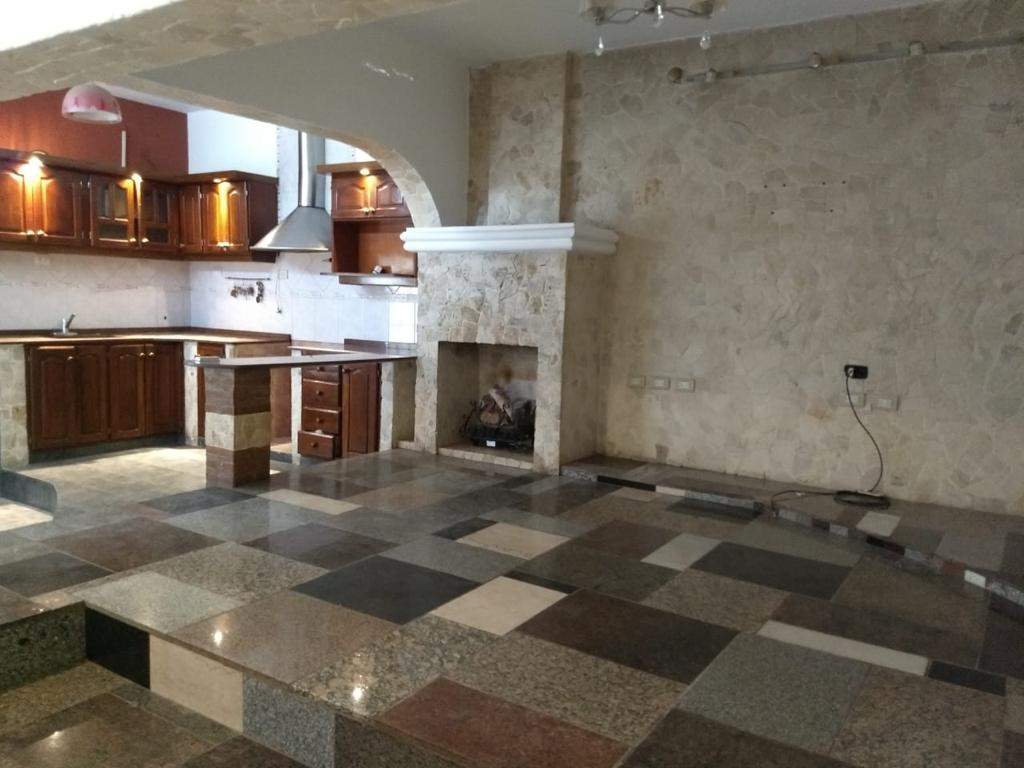 EXCELENTE CASA EN EL TRADICIONAL Bº ZUMARAN, EN EL SECTOR NOROESTE DE LA CIUDAD DE CORDOBA