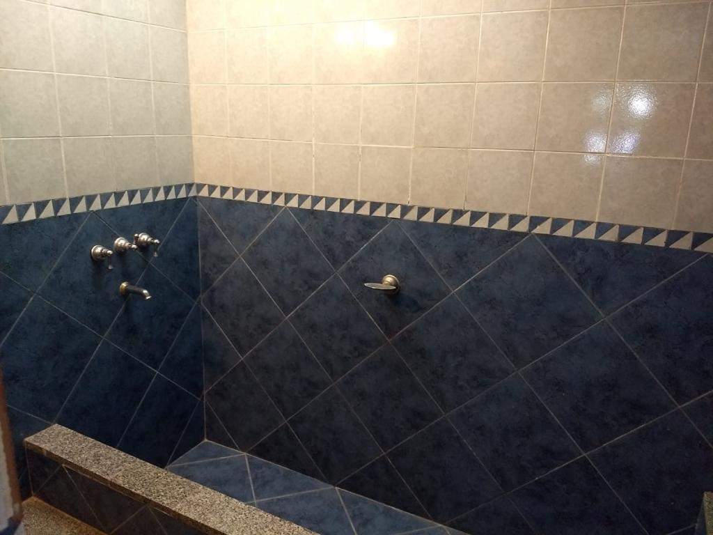 EXCELENTE CASA EN EL TRADICIONAL Bº ZUMARAN, EN EL SECTOR NOROESTE DE LA CIUDAD DE CORDOBA