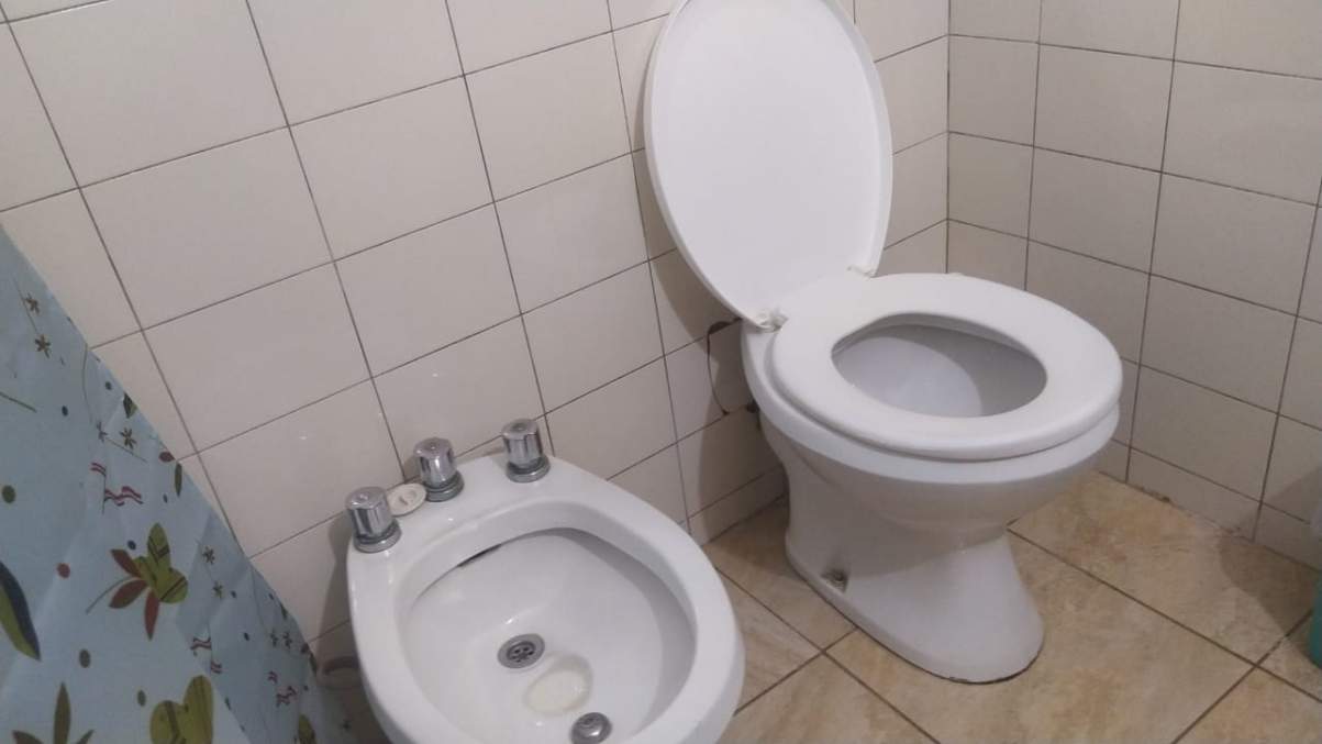 CASA MAS DEPARTAMENTO Bº PARQUE REPUBLICA