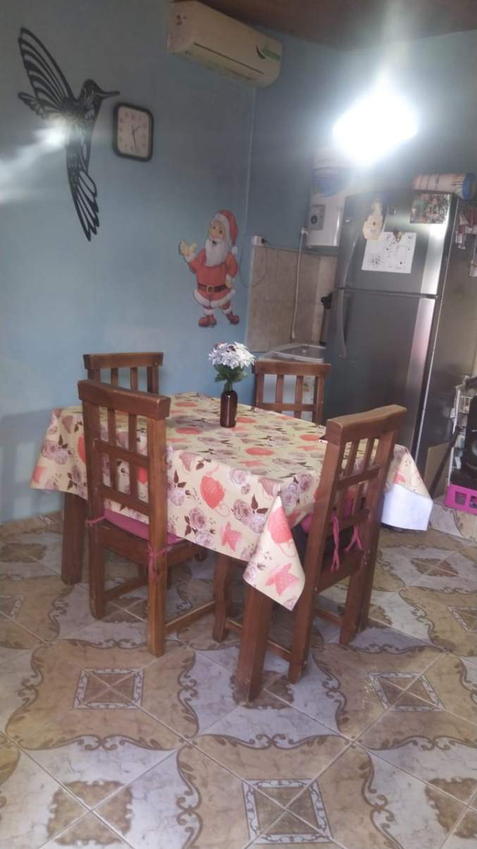 CASA MAS DEPARTAMENTO Bº PARQUE REPUBLICA