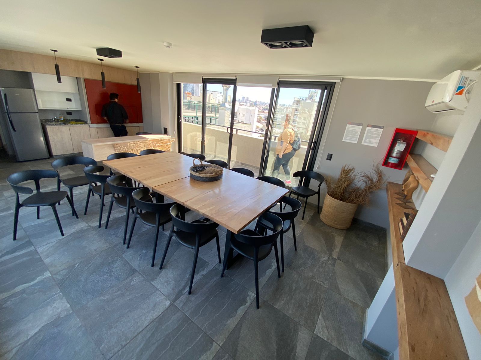 SE VENTE DEPTO B° GRAL PAZ CON BALCON Y AMENETÍES U$D60.000