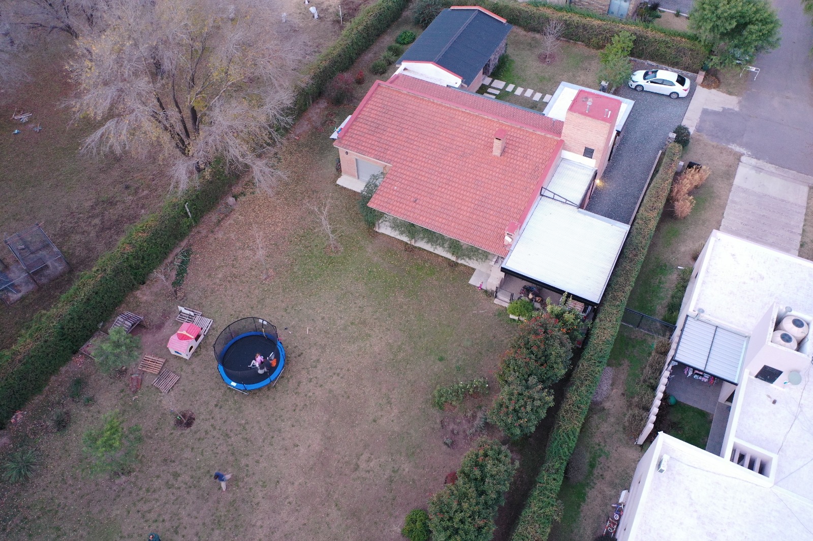 VENTA-CASA EN LA PALOMA   VILLA ALLENDE-4DORM