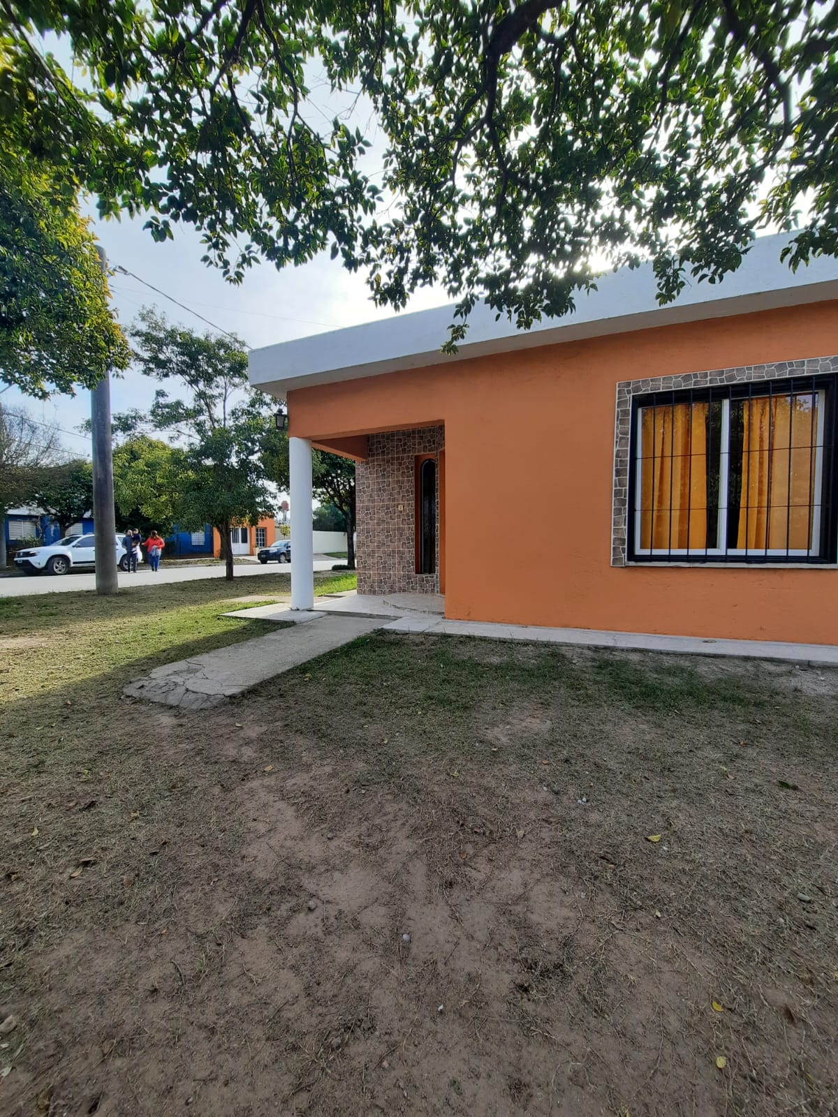 VENTA- CASA 2 DORM.- COLONIA CAROYA