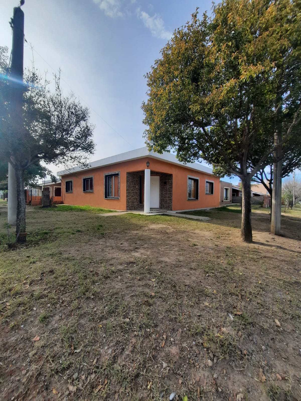 VENTA- CASA 2 DORM.- COLONIA CAROYA