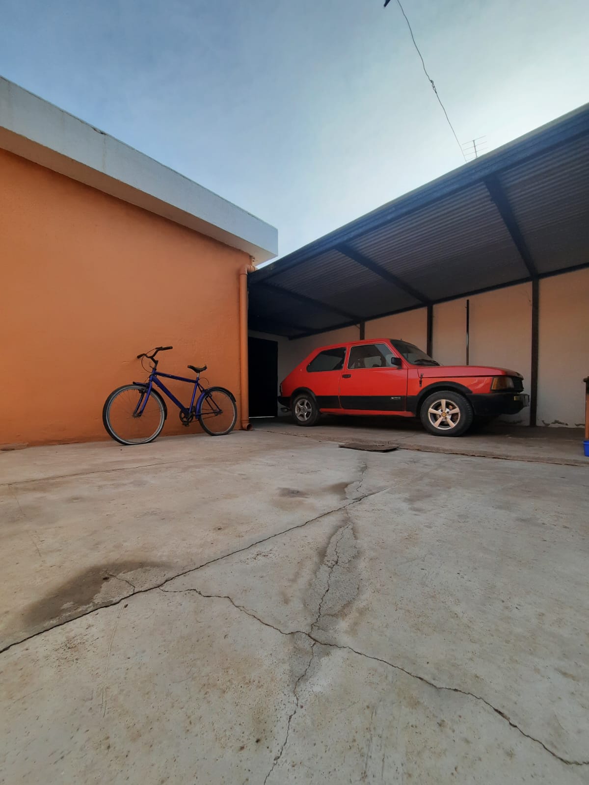 VENTA- CASA 2 DORM.- COLONIA CAROYA