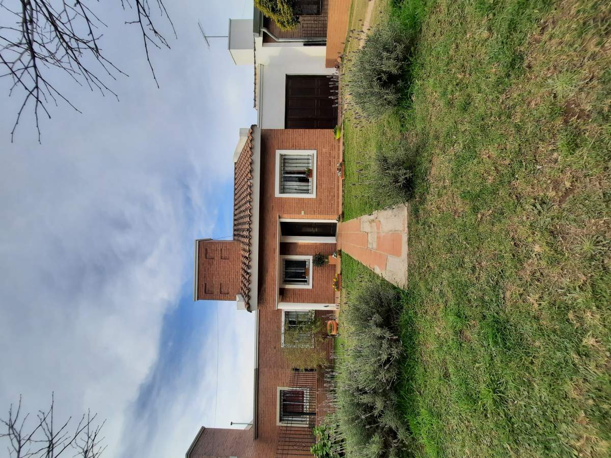 VENTA-CASA 2 DORM.-COLONIA CAROYA