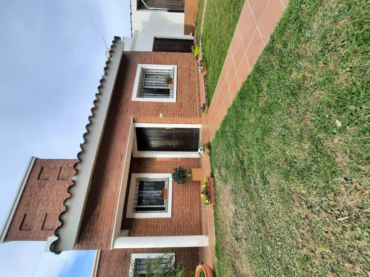 VENTA-CASA 2 DORM.-COLONIA CAROYA