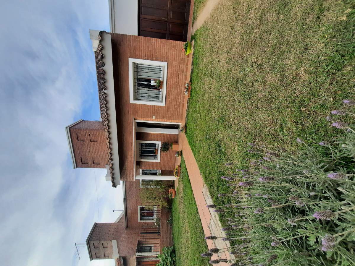 VENTA-CASA 2 DORM.-COLONIA CAROYA