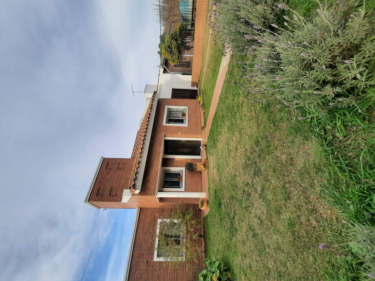 VENTA-CASA 2 DORM.-COLONIA CAROYA