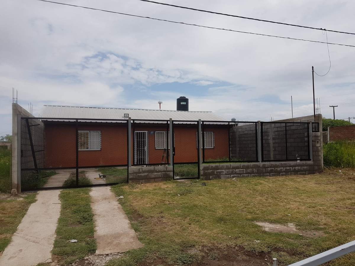 Casa en venta ubicada en la localidad de Toledo