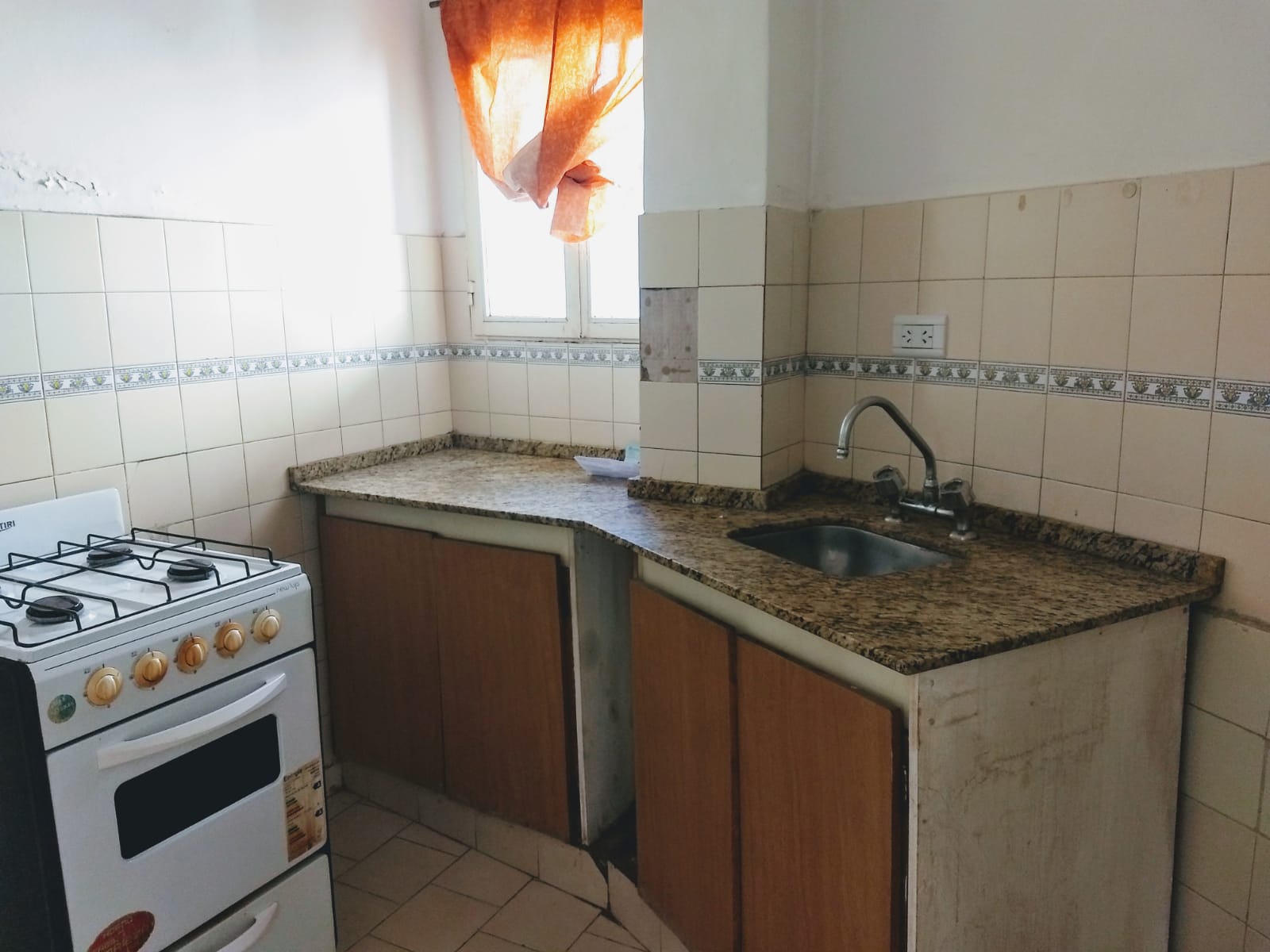 Departamento en venta Barrio Alberdi,ubicado sobre calle 27 de Abril 1100