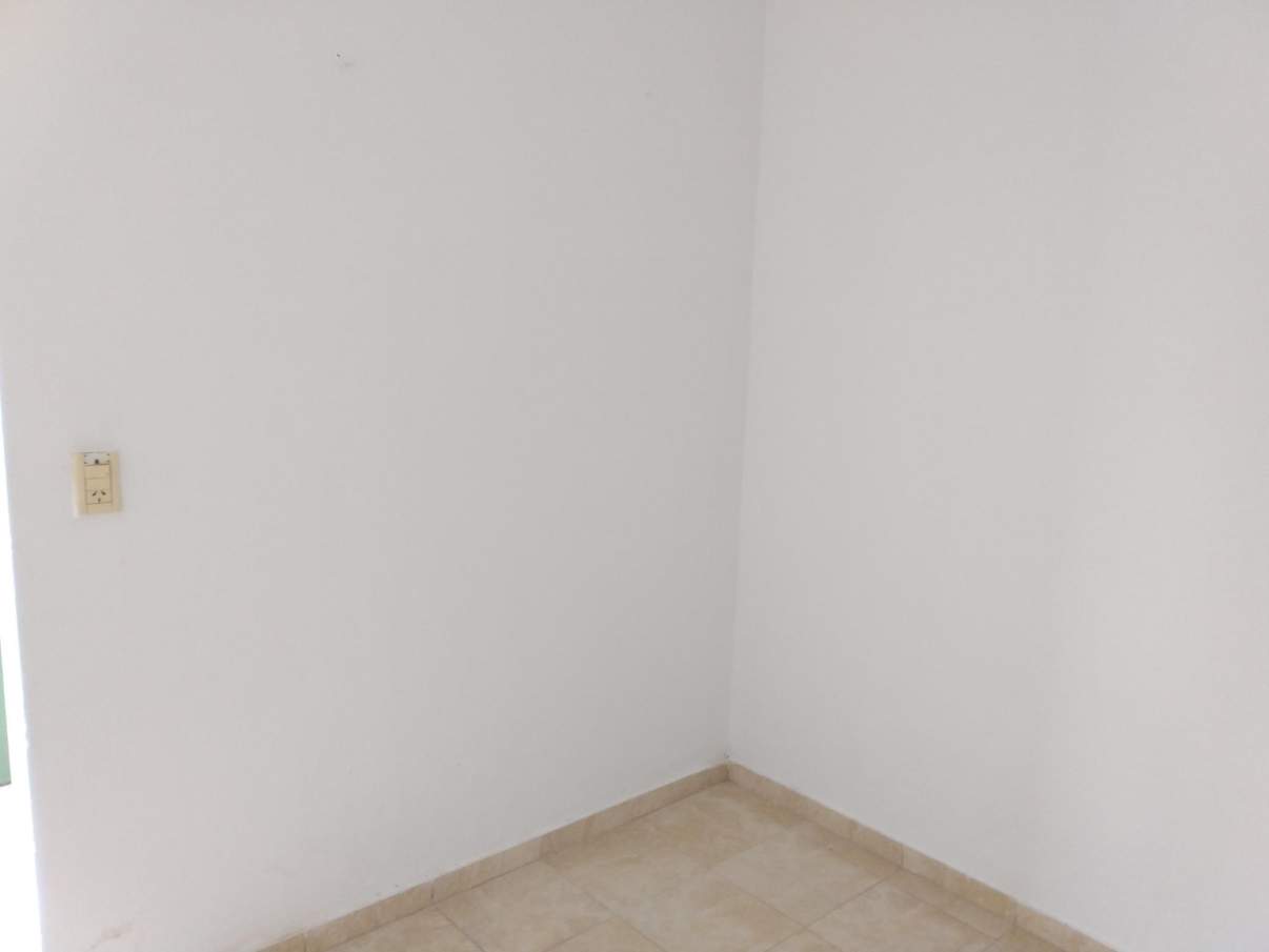 VENTA CASA 3 dormitorios Barrio Jose Hernandez