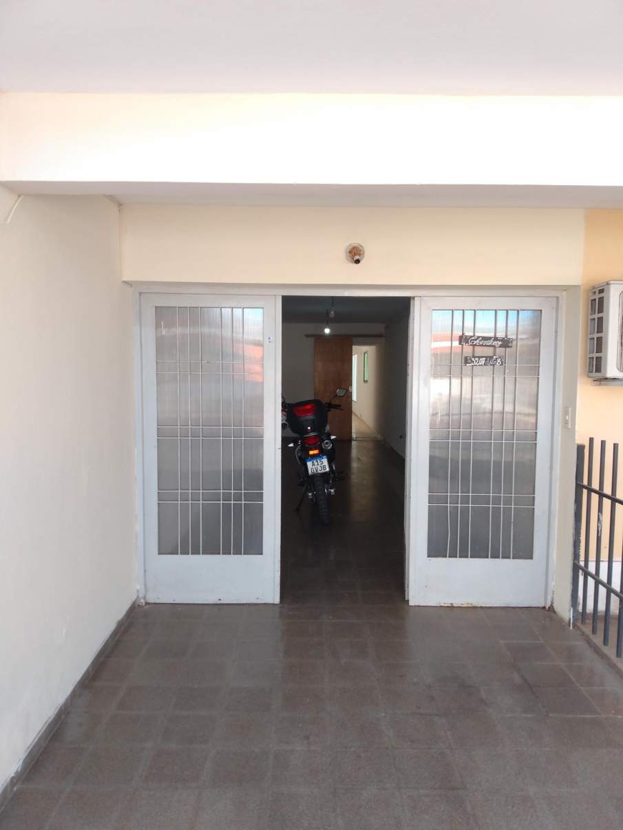 VENTA CASA 3 dormitorios Barrio Jose Hernandez