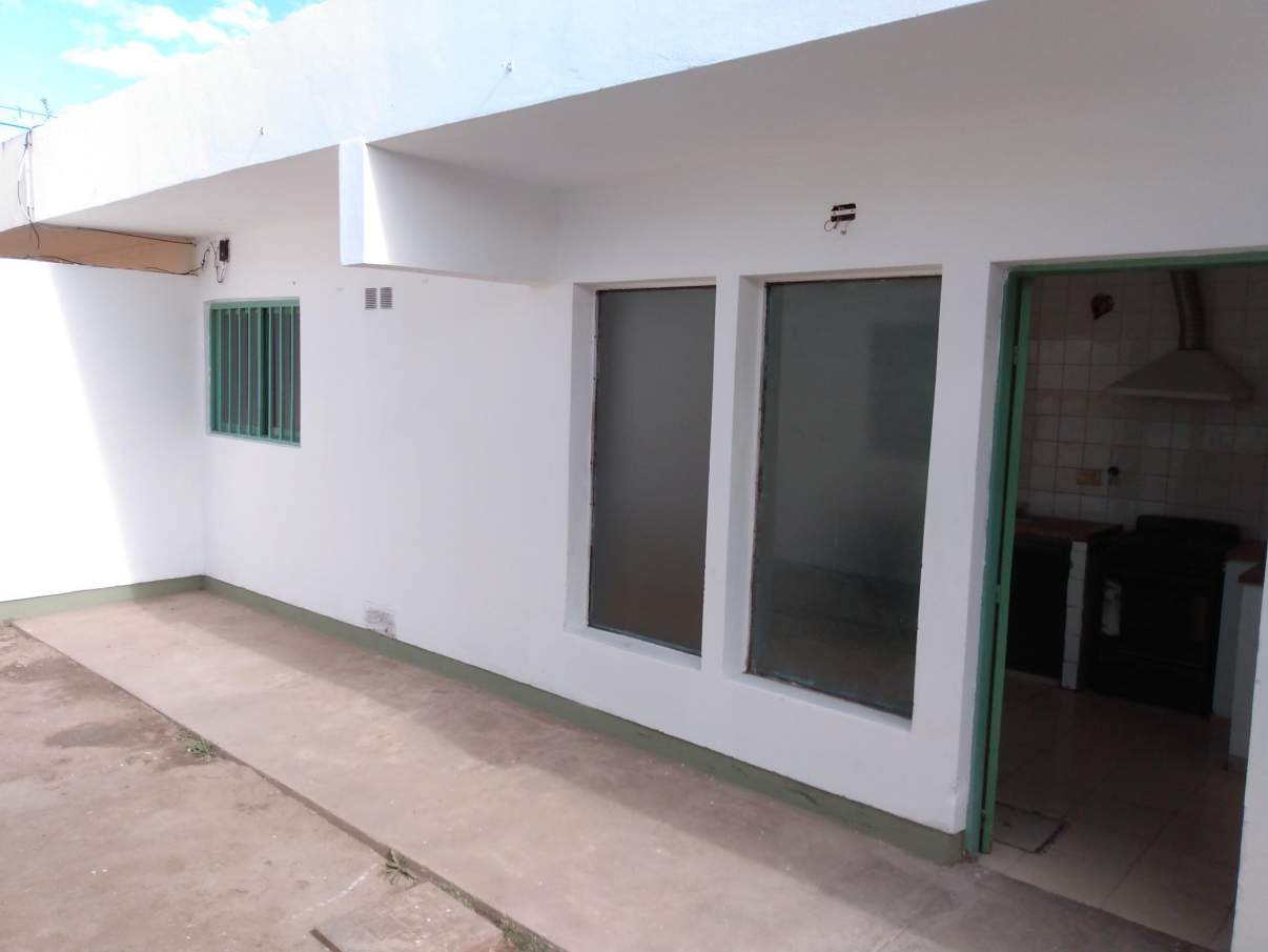 VENTA CASA 3 dormitorios Barrio Jose Hernandez