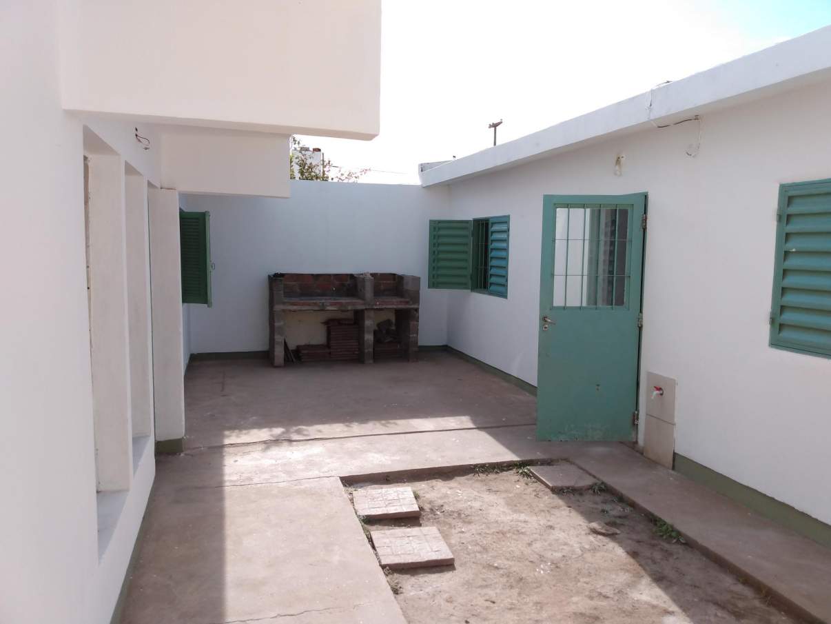 VENTA CASA 3 dormitorios Barrio Jose Hernandez