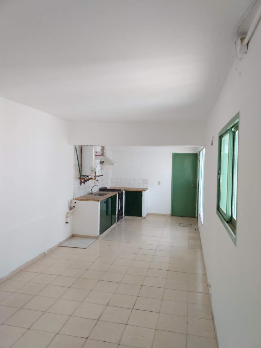 VENTA CASA 3 dormitorios Barrio Jose Hernandez