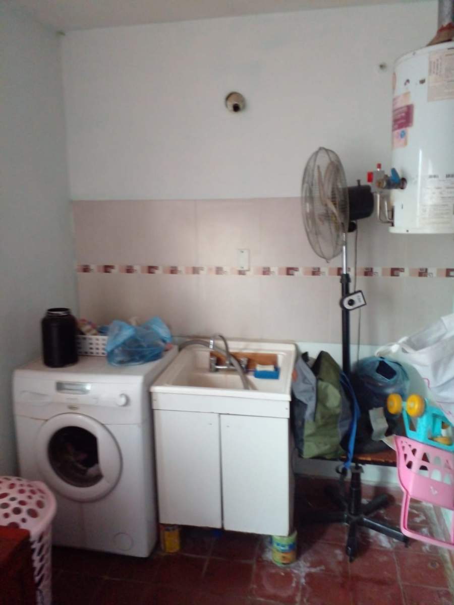 VENTA CASA en Barrio Jose Hernandez 2 dormitorios