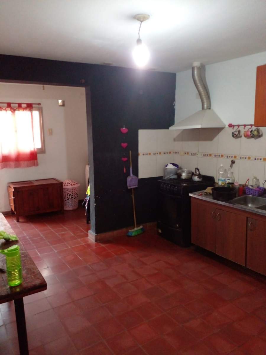 VENTA CASA en Barrio Jose Hernandez 2 dormitorios