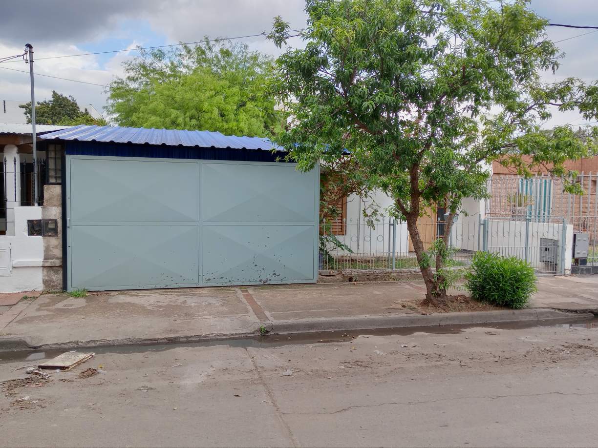 VENTA CASA Barrio Panamericano 3 dormitorios