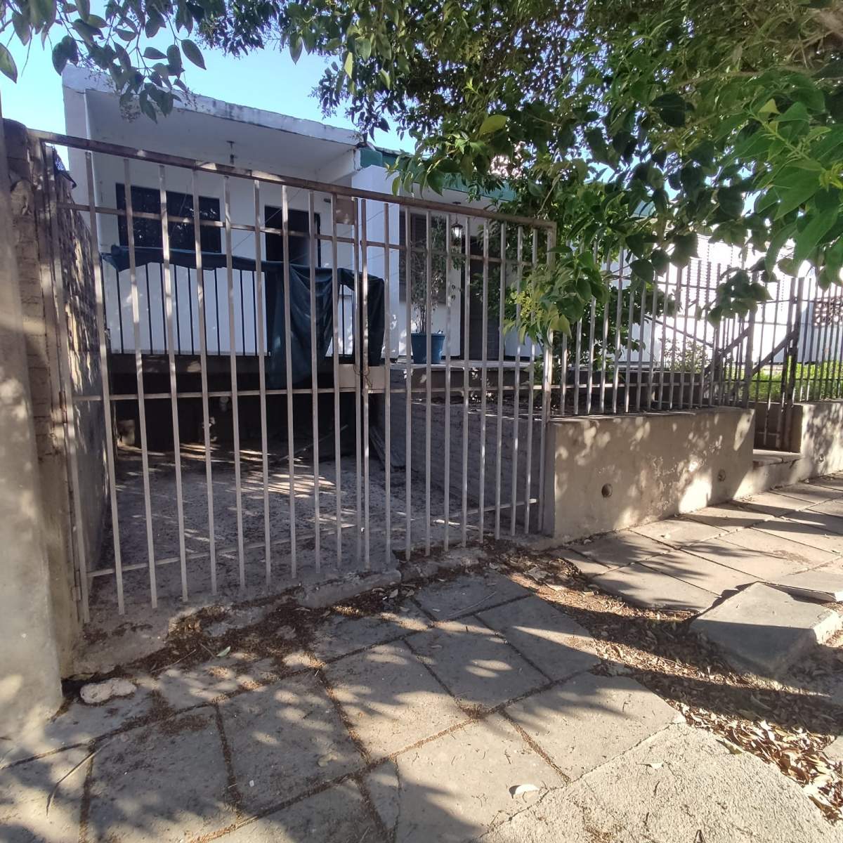 VENTA CASA mas Departamento en QUEBRADA LAS ROSAS