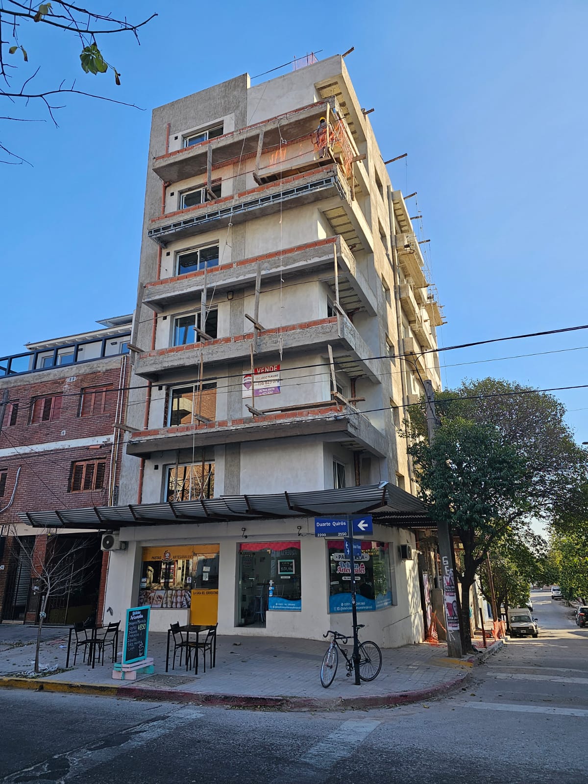 EXC DEPTO EN ALTO ALBERDI - 2 DORM Y 2 BAÑ