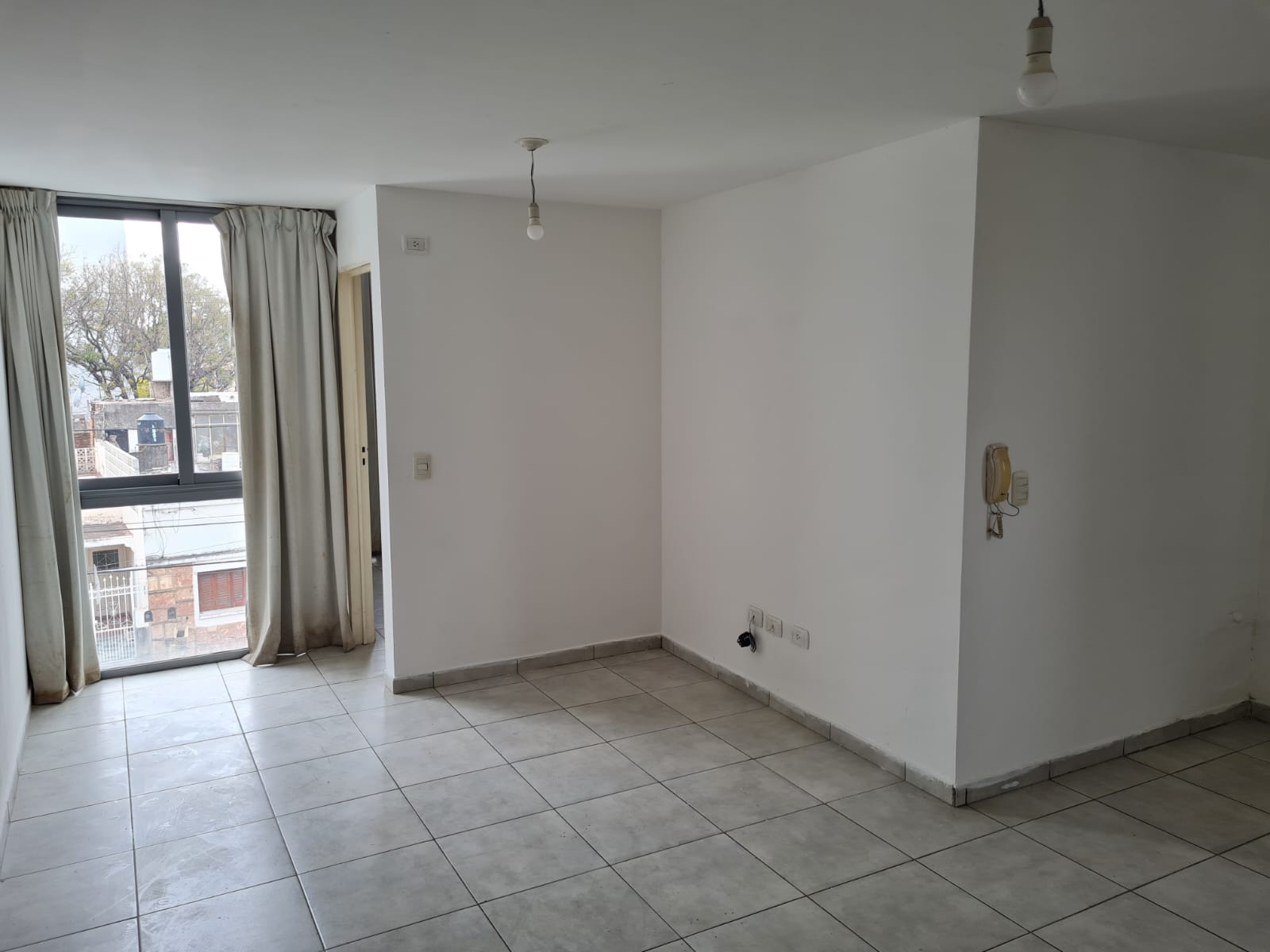 BUENA OPORTUNIDAD EN GUEMES - DEPTO DE UN DORM