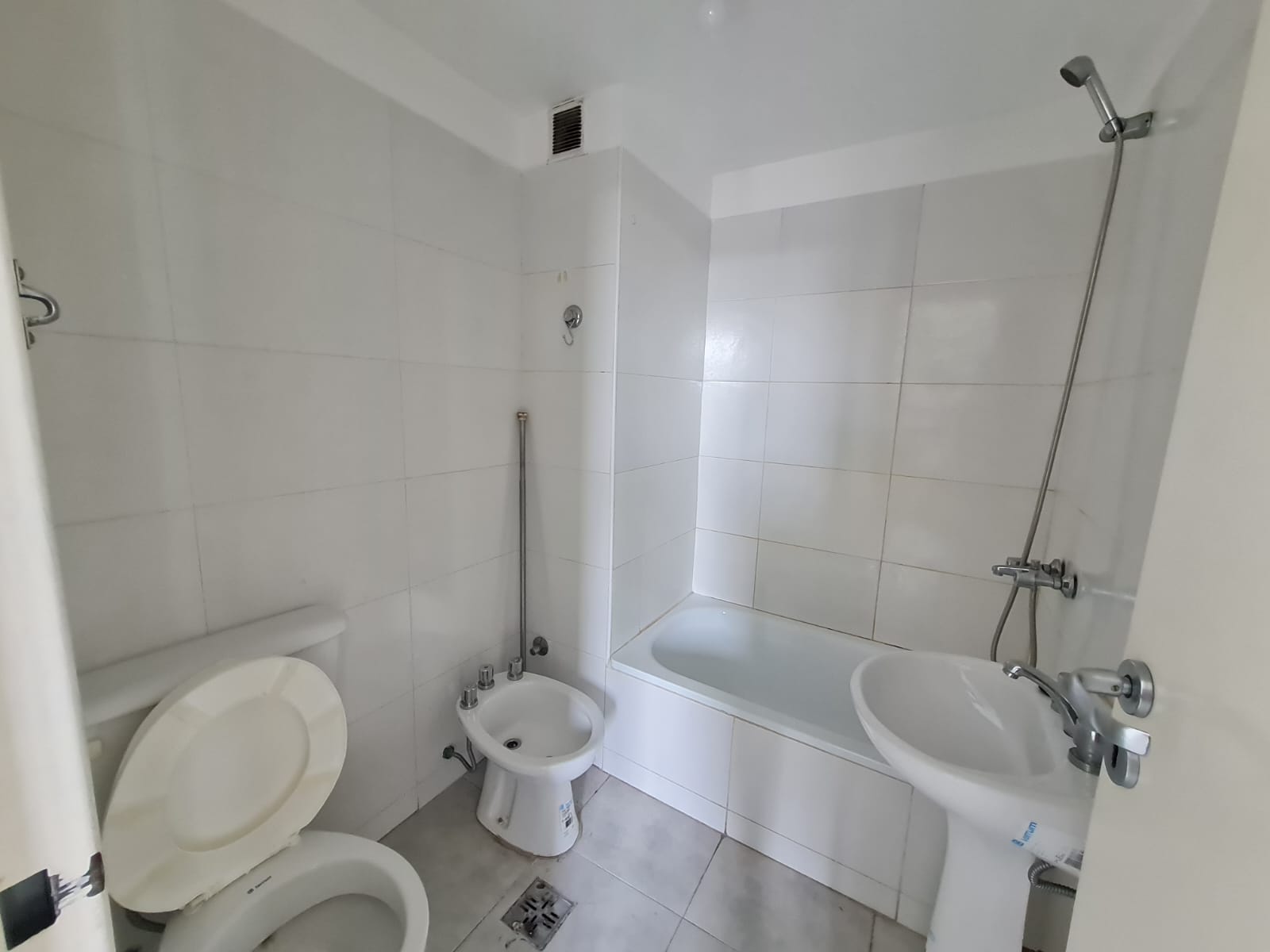 BUENA OPORTUNIDAD EN GUEMES - DEPTO DE UN DORM