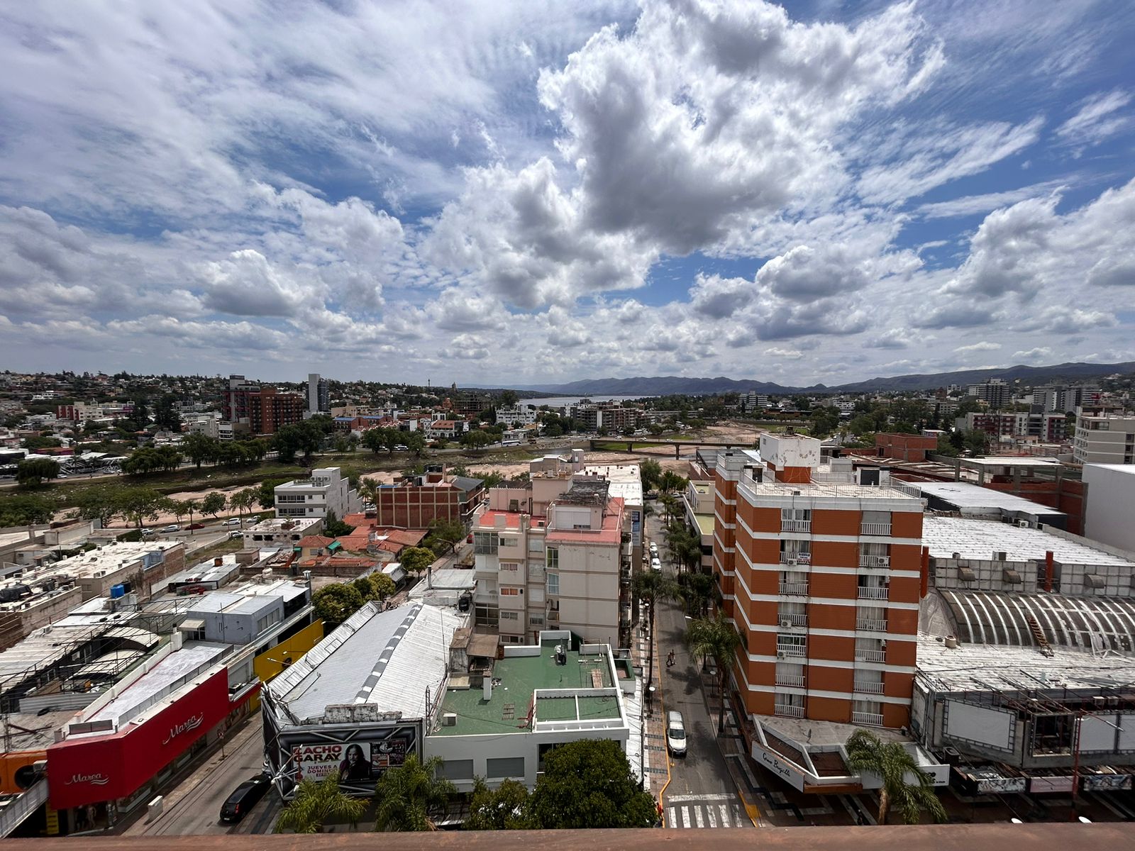 SE VENDE DEPARTAMENTO EN PLENO CENTRO DE VILLA CARLOS PAZ