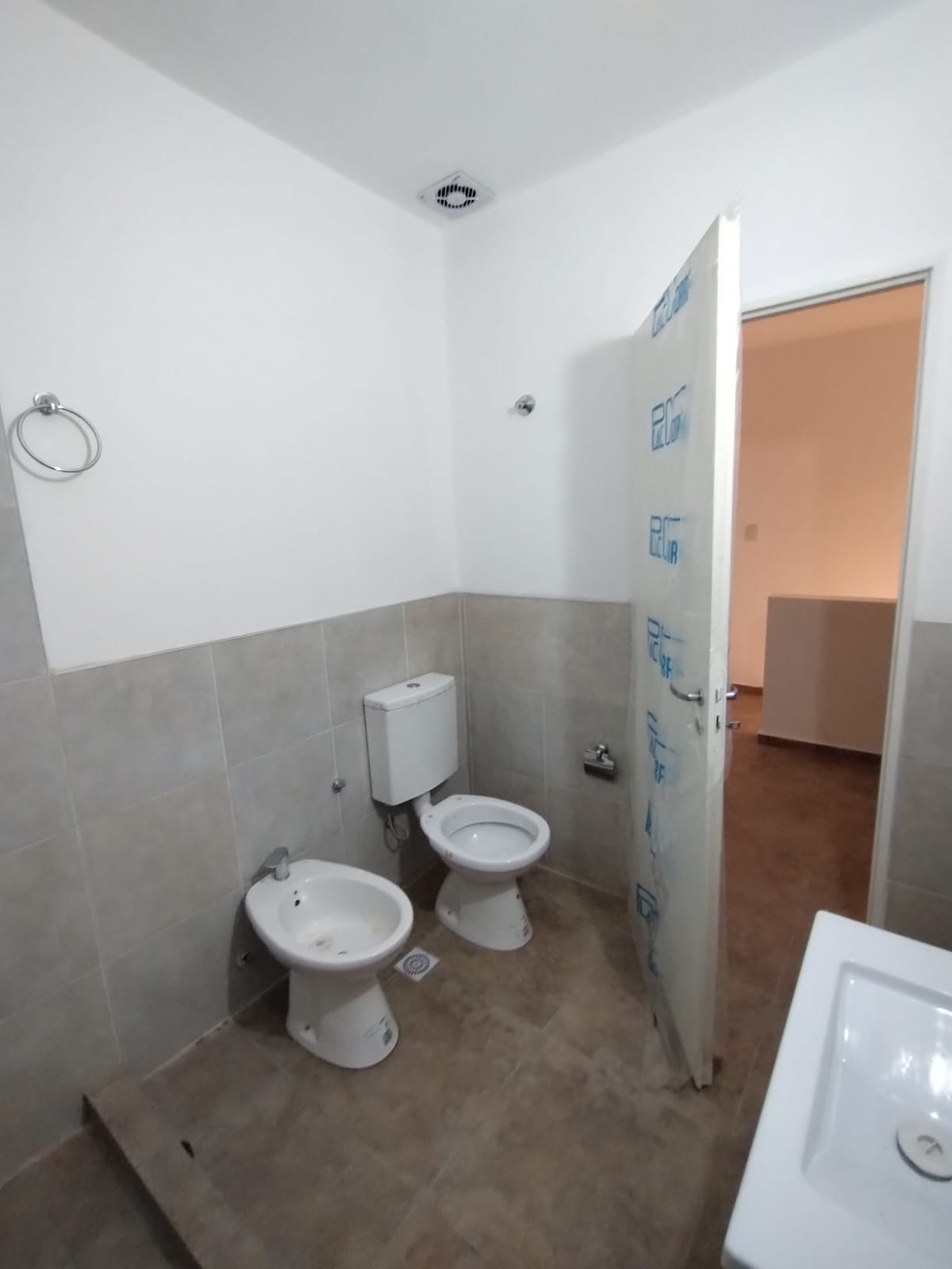 Vendo duplex a estrenar en Manantiales