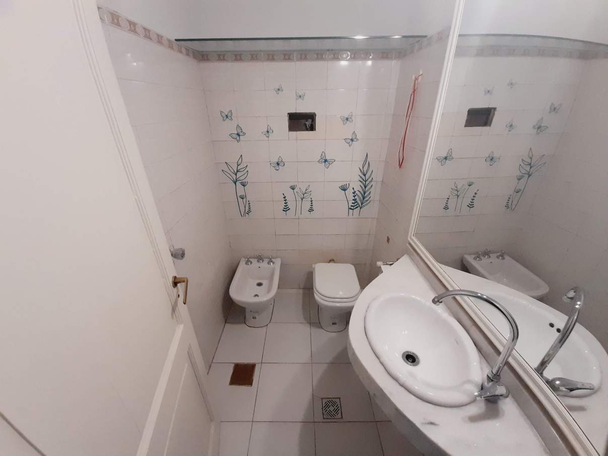 @CERTIFICADO APPTO EN TRAMITE @ JUNIORS-3 DORM-4 BAÑOS-IMPECABLE ESTADO-ZONA CENTRAL DEL BARRIO