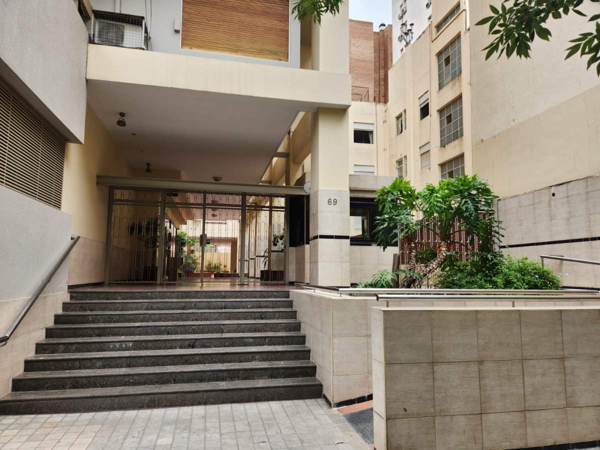 NUEVA CBA - OPORTUNIDAD-RONDEAU 69-1 DORM- COCHERA EN SUBSUELO-ALQUILADO