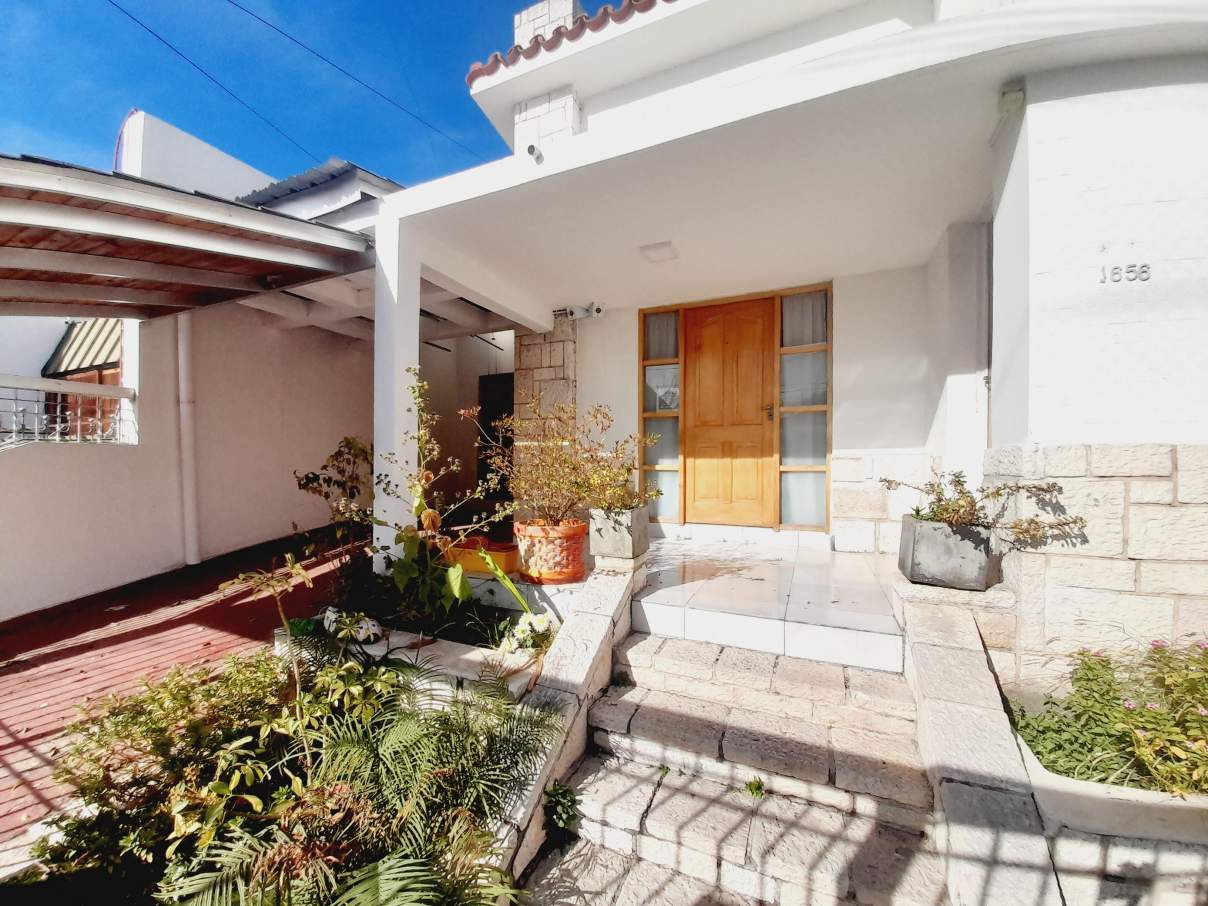 @CERTIFICADO APPTO EN TRAMITE @ JUNIORS-3 DORM-4 BAÑOS-IMPECABLE ESTADO-ZONA CENTRAL DEL BARRIO