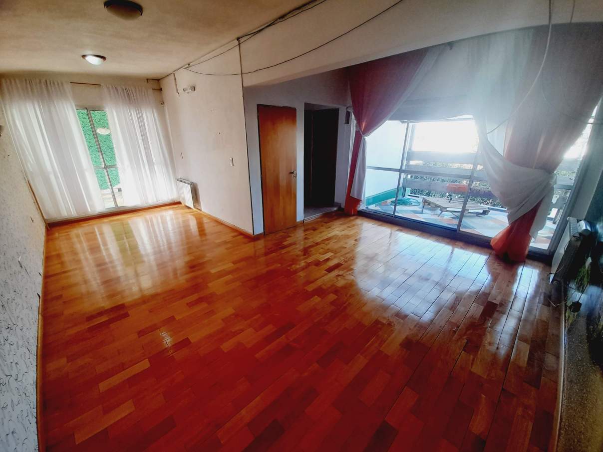 @CERTIFICADO APPTO EN TRAMITE @ JUNIORS-3 DORM-4 BAÑOS-IMPECABLE ESTADO-ZONA CENTRAL DEL BARRIO