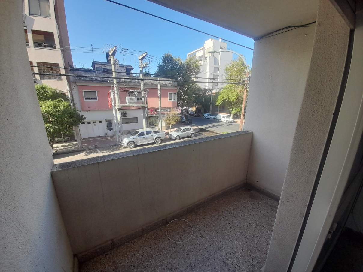 SALVATIERRA VENDE- GRAL.PAZ-DOS DORMI-BALCON-ZONA PLAZA ALBERDI