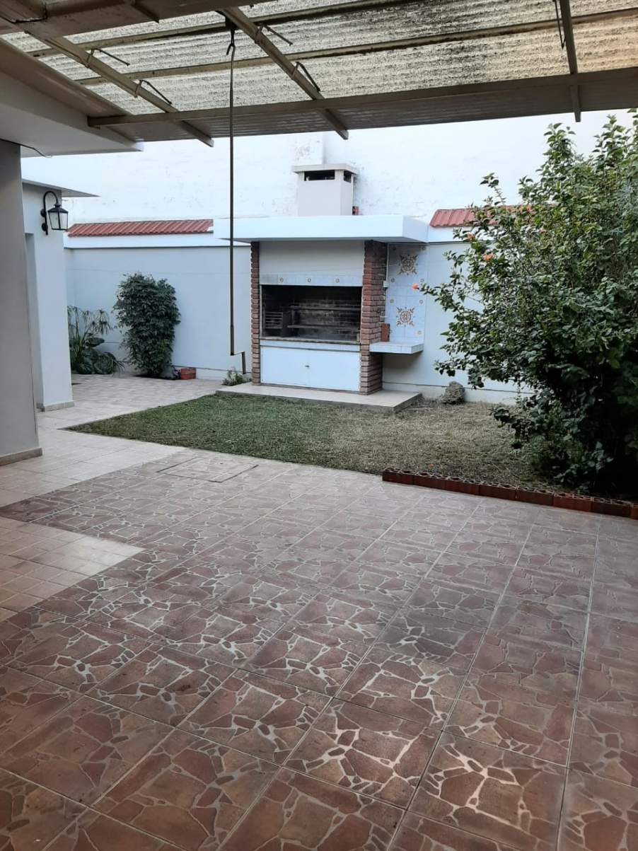 APPTO BANCOR CON CERTIFICADO LISTO - CASA BARRIO ALTO GENERAL PAZ-3 DORM-COCHERAX2-PATIO
