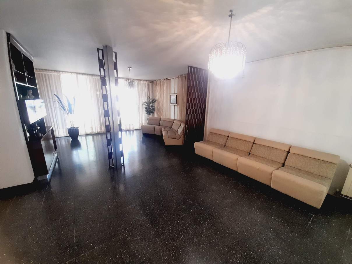 JUNIORS-CASA 4DORM-425M2TERR-400M2CUB-ESPECTACULAR