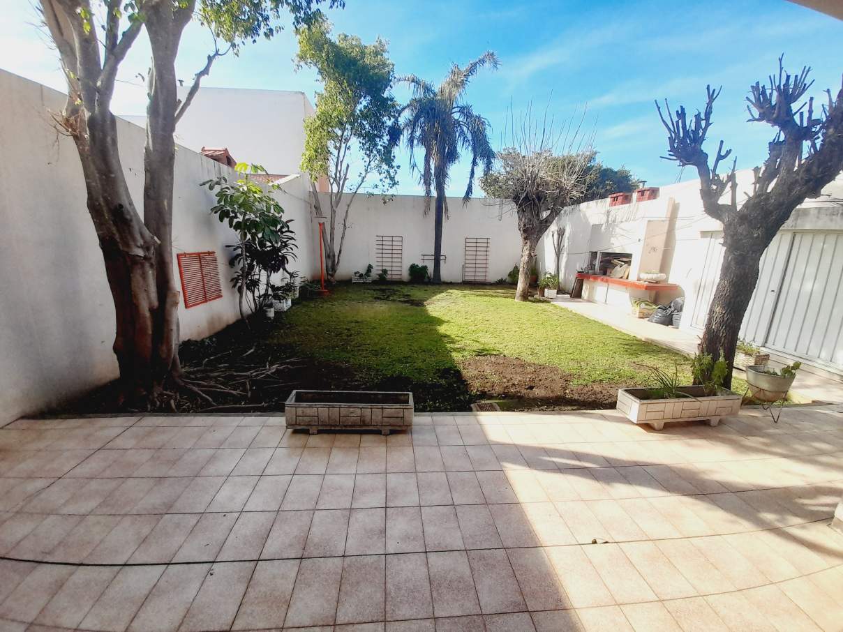 JUNIORS-CASA 4DORM-425M2TERR-400M2CUB-ESPECTACULAR