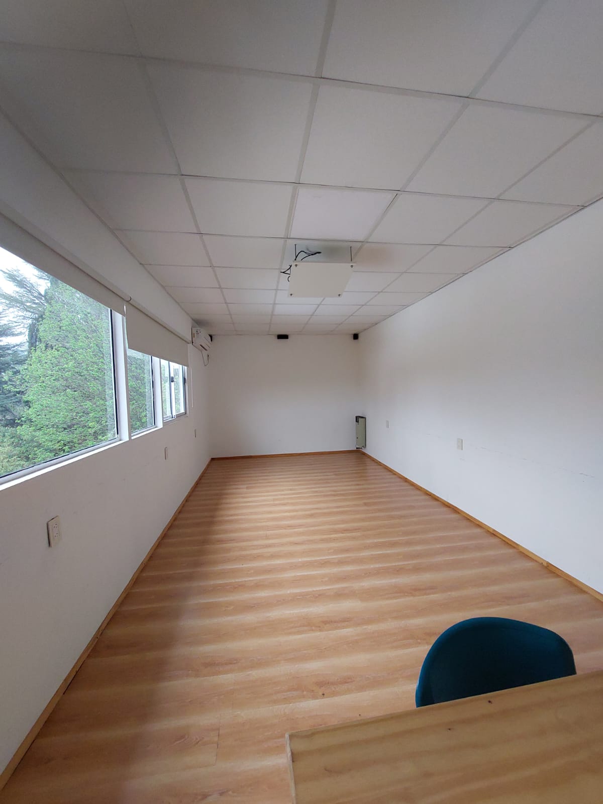 CASA - COMERCIO - LOS MANANTIALES