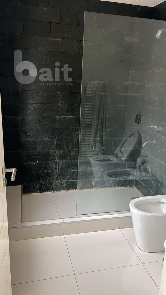 VENDO CASA 4 DORMITORIOS MAS PLAY ROOM  VALLE ESCONDIDO JARDIN INGLES