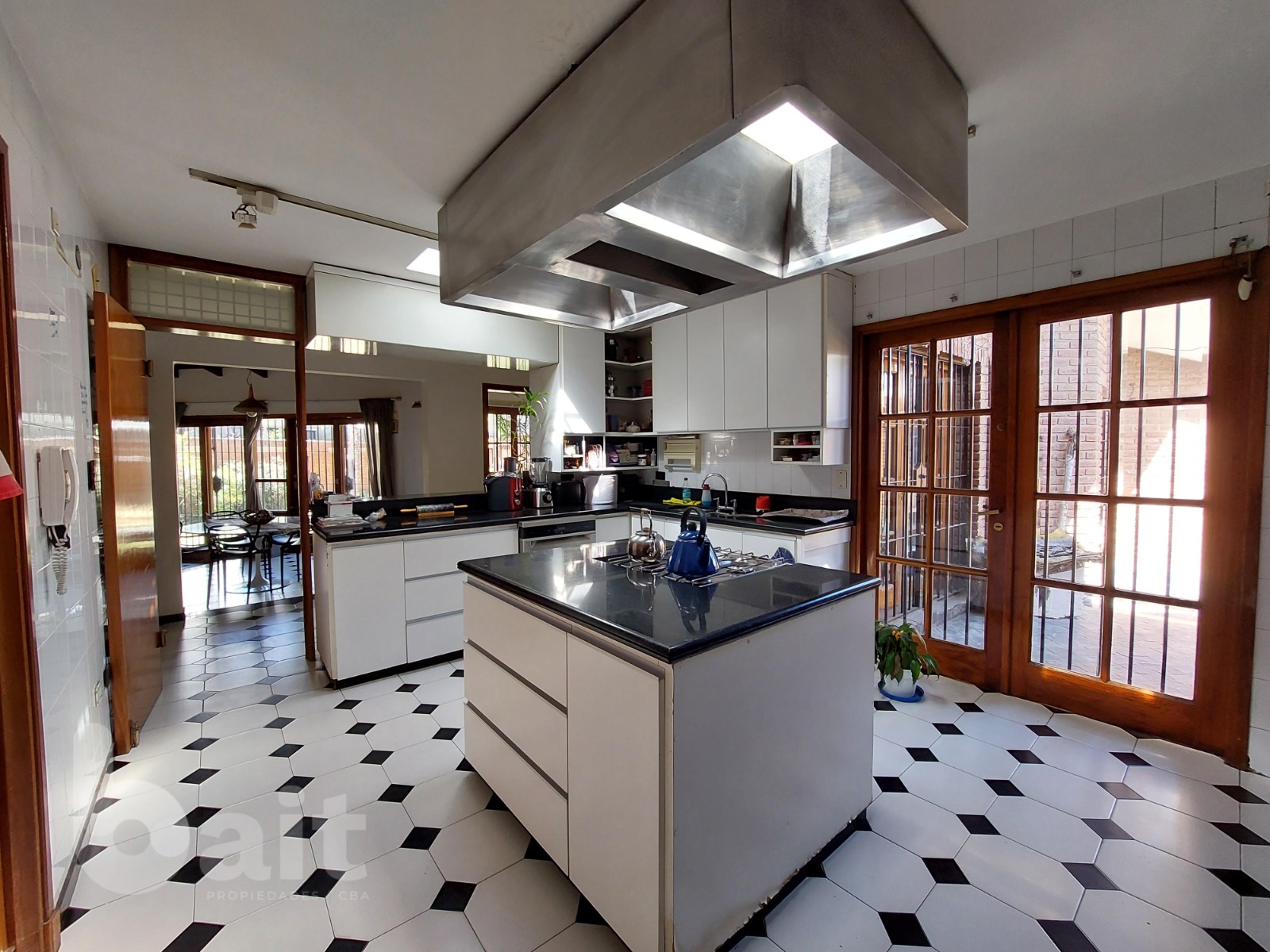 Venta casa Villa Belgrano 5 dormitorios, impecable!!