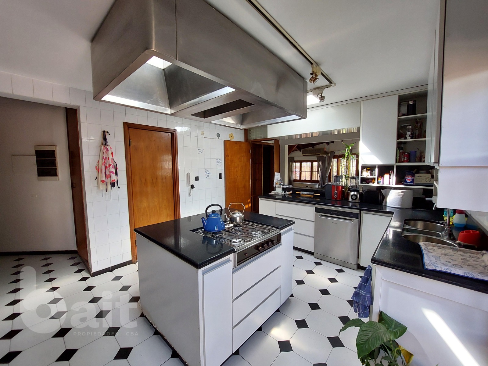 Venta casa Villa Belgrano 5 dormitorios, impecable!!