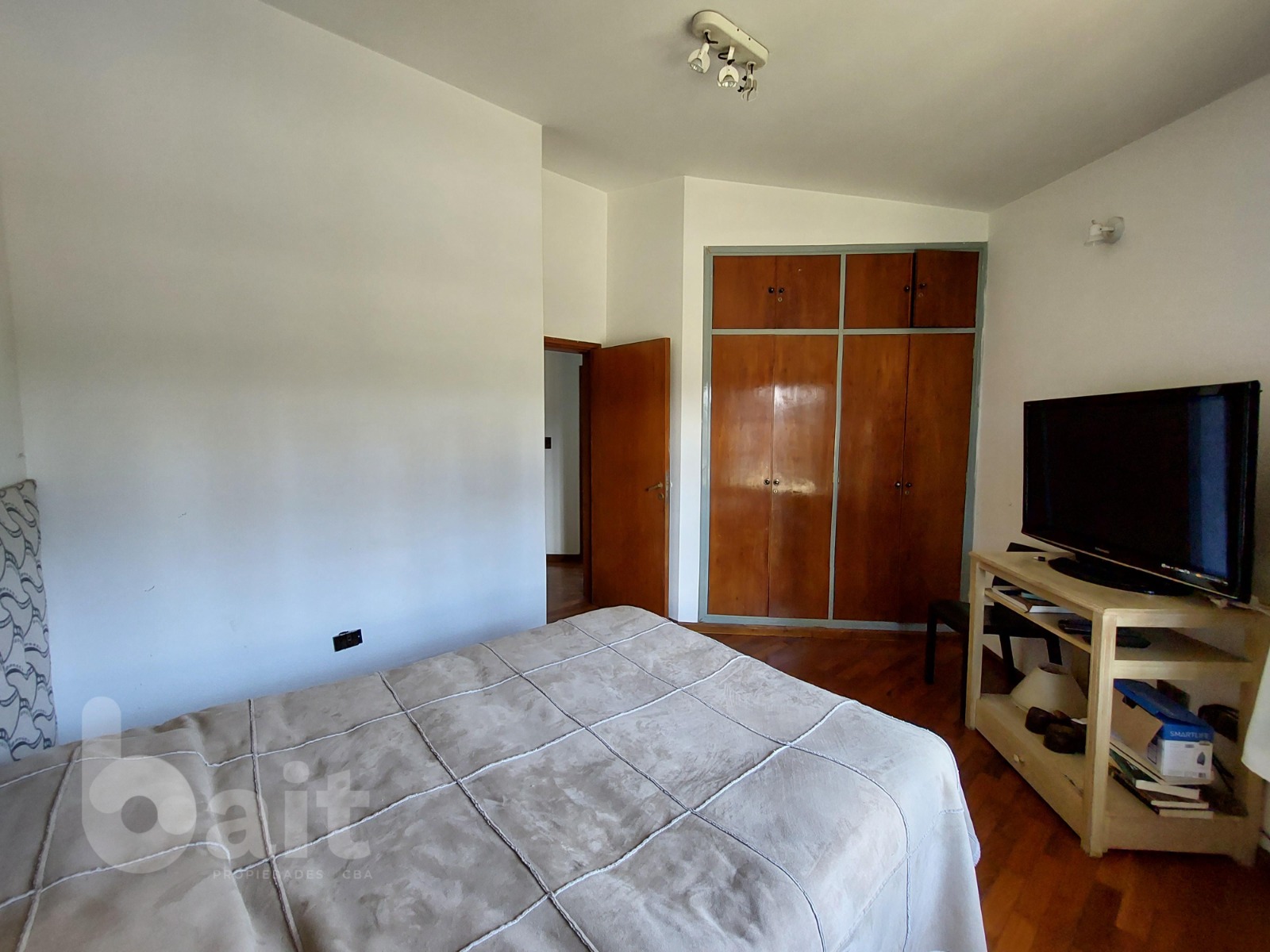 Venta casa Villa Belgrano 5 dormitorios, impecable!!