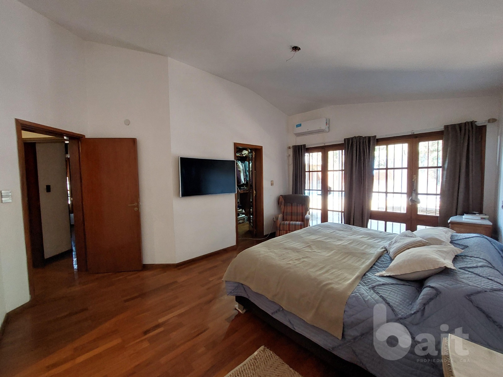 Venta casa Villa Belgrano 5 dormitorios, impecable!!