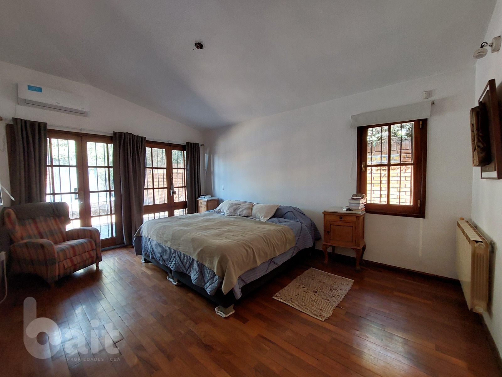 Venta casa Villa Belgrano 5 dormitorios, impecable!!